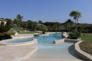 "AU HAVRE DE PAIX" 5 étoiles Prestige jacuzzi, hammam, sauna, PISCINE chauffée Mougins Cannes Grasse