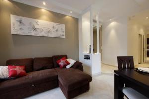 Apartment with parking in Nice near the harbor