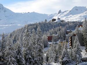Apartment with Mountain View room in Rothornblick 57