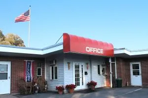 Budget Host Crestview Inn - سولت سانت ماري