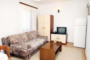 Apartments with a parking space Sabunike, Zadar - 6127