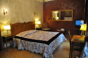 Hotels Hostellerie Du Grand Duc : Chambre Triple - Non remboursable