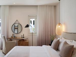 Junior Suite with Garden View