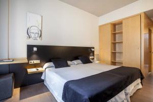 Double or Twin Room (1-2 Adults) room in Onix Liceo