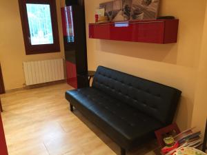 apartamento aislado jardín y piscina