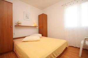 Apartments by the sea Preko Ugljan 8384