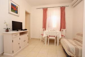 Apartments with WiFi Ston Peljesac 10222