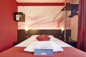 Hotels Kyriad Hotel La Fleche : photos des chambres