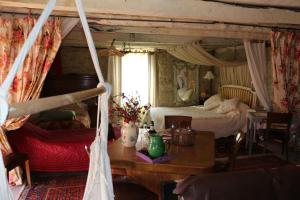 B&B / Chambres d'hotes Le Moulin a huile : photos des chambres