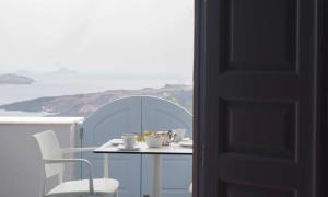 Kastro Suites Santorini Greece