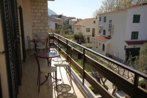 Apartments by the sea Duce, Omis - 2821