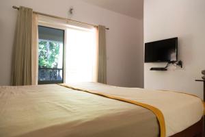 Hill Top Goa Lodge