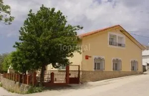 Casa y Apartamentos Nati - Priego