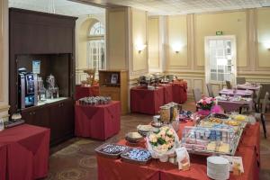 Hotels Hotel Vacances Bleues Royal Westminster : photos des chambres