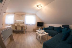 Chata Valca PATJA-v mesiacoch apríl až november pri prenajatí aj jedného apartmánu uzavrieme ostatné apartmány, aby ste si užili súkromie