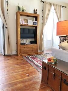 Remodeled Historic Apartment in Bairro Alto