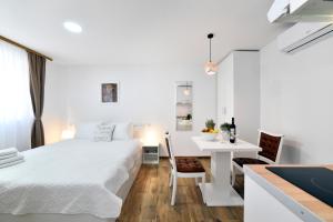Piccolo Apartments 