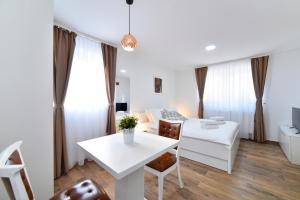 Piccolo Apartments 