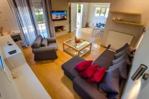 Aquarius - Glyfada detached house - Voúla