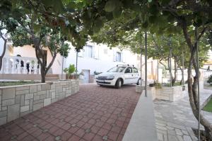 Apartments with a parking space Okrug Gornji, Ciovo - 11879