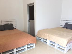 Phòng 2 Giường Đôi (Double Room with Two Double Beds)