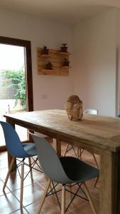 Casa Silencio, Villa with terrace, garden and large pool area