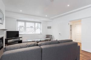 Fleet Street Apartment 4