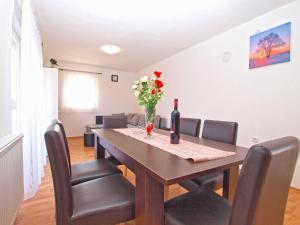 Apartments Mala Vala 1332