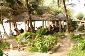 Leybato Beach Hotel - Jinack Island