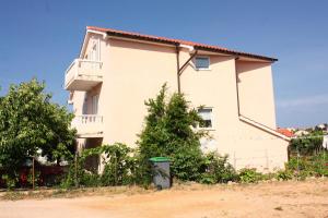 Apartments by the sea Barbat, Rab - 5005