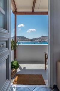 Michalakis Seaside Suites Milos Greece