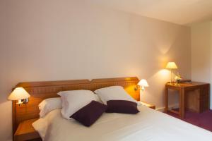 Hotels Logis Ar Milin : photos des chambres