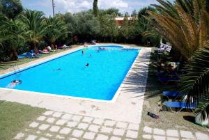 Happy Camp mobile homes in Karda Beach Camping