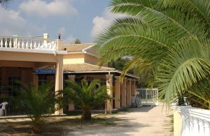 Happy Camp mobile homes in Karda Beach Camping