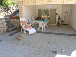 Apartments with a parking space Novalja, Pag - 9340