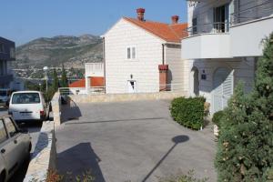Apartments with WiFi Dubrovnik 8565