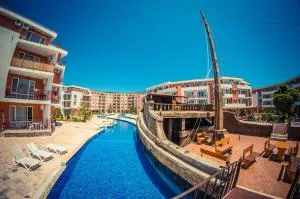 GT Privilege Fort Beach Apartments - Елените