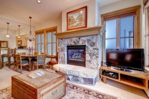 Two-Bedroom Apartment room in Villa Montane by East West Hospitality