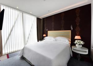 One Bedroom Suite with City View room in Burgu Arjaan by Rotana Istanbul Asia