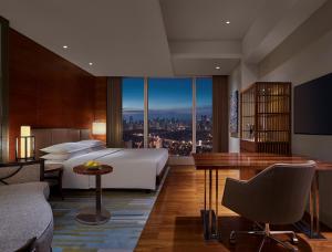 Grand Hyatt Manila - Hotel, Manila