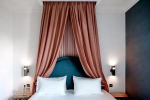 Classic Single Room - Petit Boulevard room in Hotel des Grands Boulevards