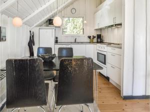 Two-Bedroom Holiday Home In Blavand
