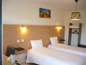 Hotels Hotel Le 15 : Chambre Lits Jumeaux avec Douche 