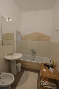 Large Double or Twin Room room in Relais La Canfora