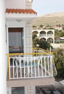 Apartments with parking space Grebastica, Sibenik - 4867