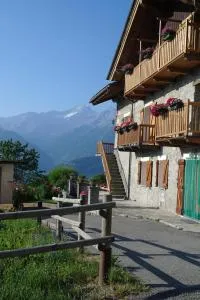 B&B Lo VAN - Camere al Verde Villaggio di Rumiod - سانت بييرّي