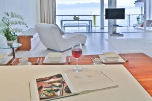 Osho Luxury Beachfront Apartments