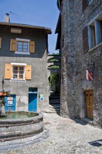 Au Cheval Blanc - appartements et chambres d hôtes