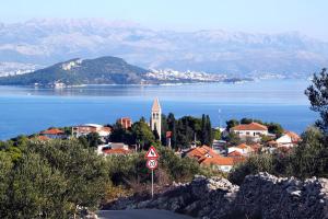 Apartments by the sea Slatine, Ciovo - 12176