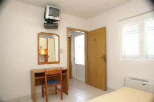 Double Room room in Rooms by the sea Zuljana Peljesac - 3163